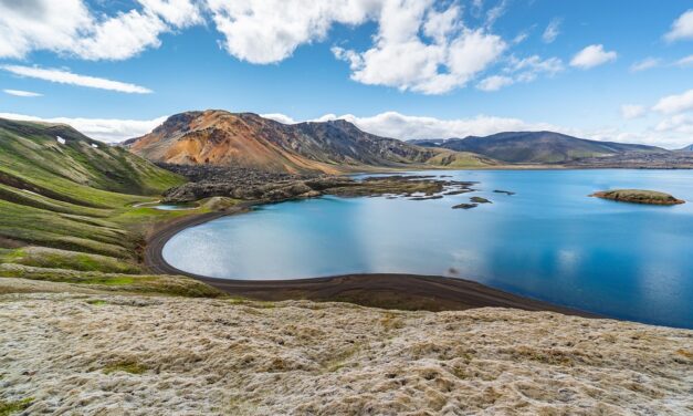 Ultimate Iceland Travel Guide 2025: Top Destinations, Trends & Insider Tips