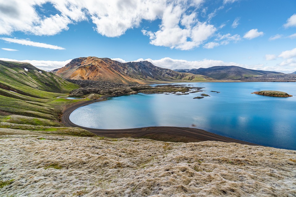 Ultimate Iceland Travel Guide 2025: Top Destinations, Trends & Insider Tips