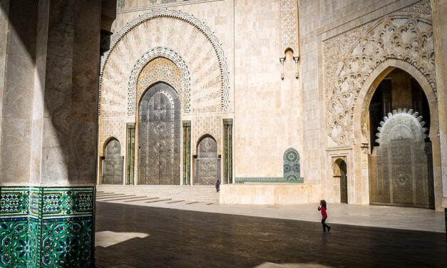 A Perfect Travel Guide to Morocco: Must-Visit Destinations and Expert Tips