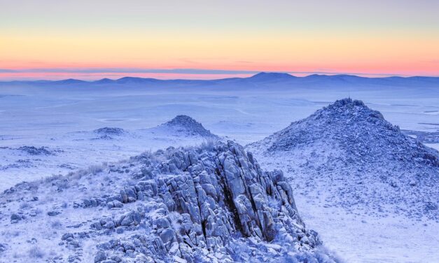 Exploring Mongolia: Fascinating Facts and Expert Travel Tips for Your Next Adventure