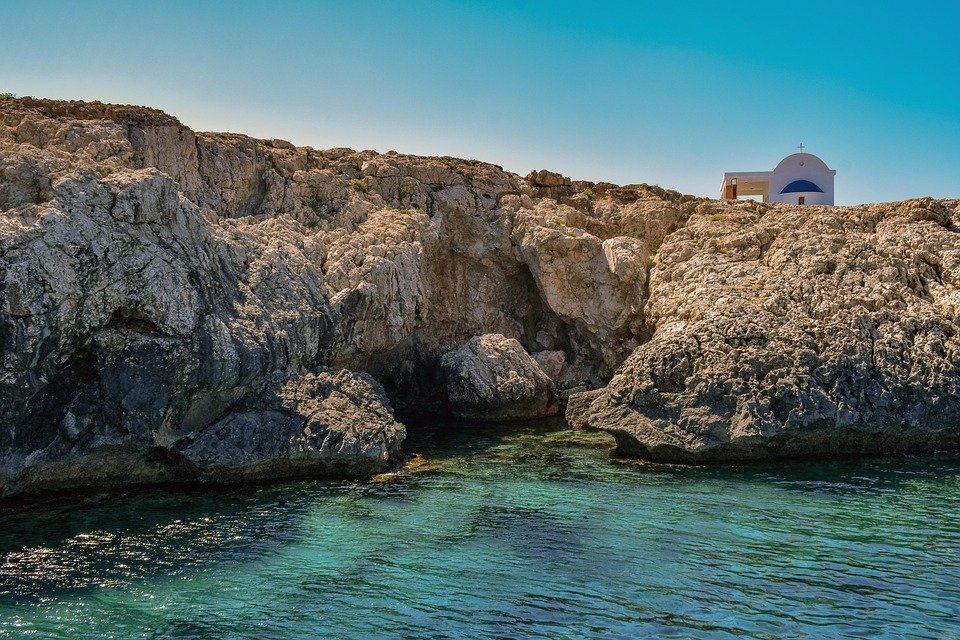 The Wanderer’s Guide to Cyprus: Fascinating Facts and Expert Travel Tips You Need to Know