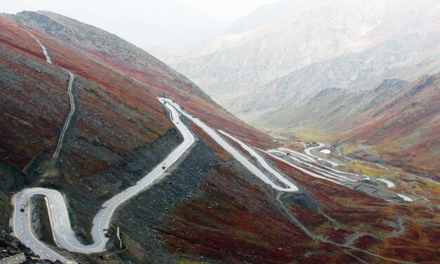 Ultimate Travel Guide to Pakistan: Must-Visit Spots and Expert Tips for an Unforgettable Journey