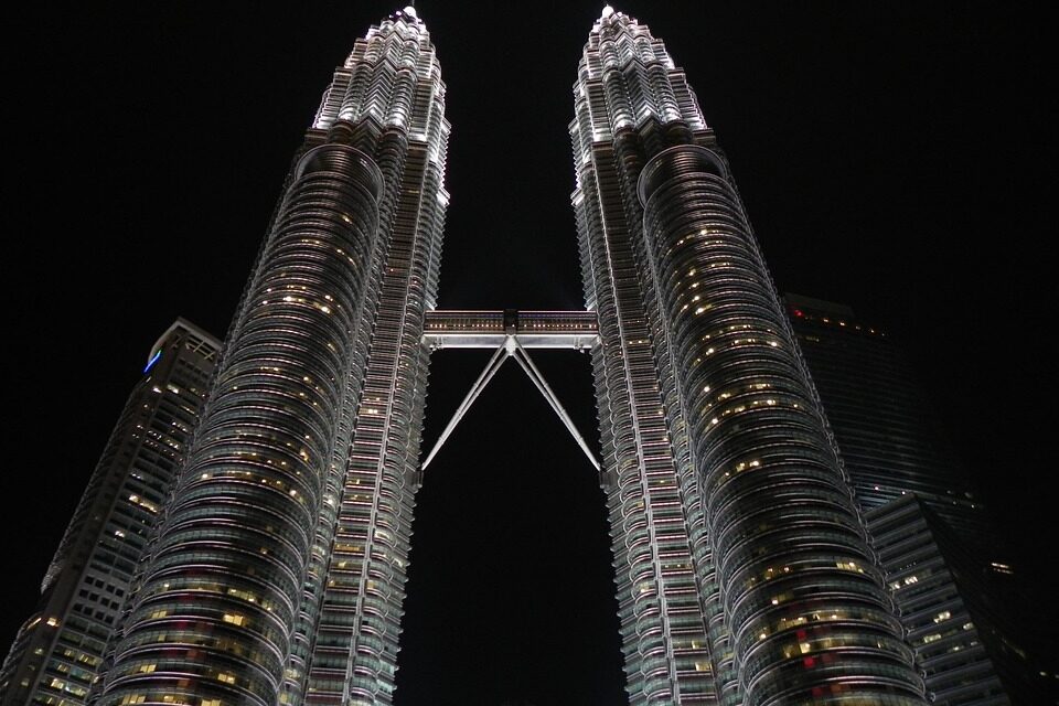 Explore the Best of Malaysia: Travel Tips for Touring Iconic and Offbeat Places