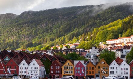 Chasing the Northern Lights: A Traveler’s Guide to Norway’s Arctic Magic