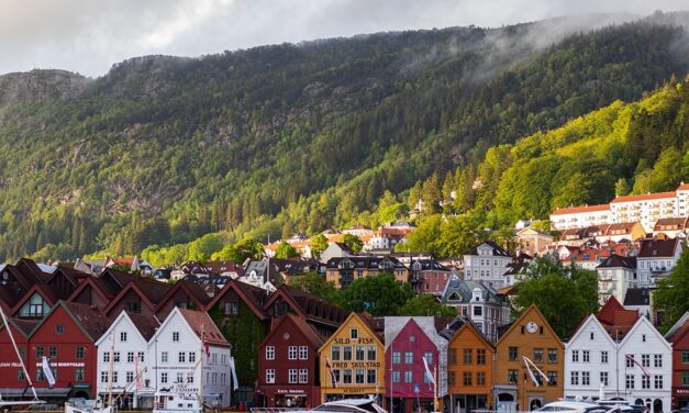 Chasing the Northern Lights: A Traveler’s Guide to Norway’s Arctic Magic