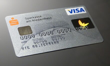 How to Choose the Best Travel Credit Card for Budget-Friendly Trips in 2024
