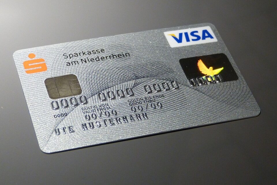 How to Choose the Best Travel Credit Card for Budget-Friendly Trips in 2024