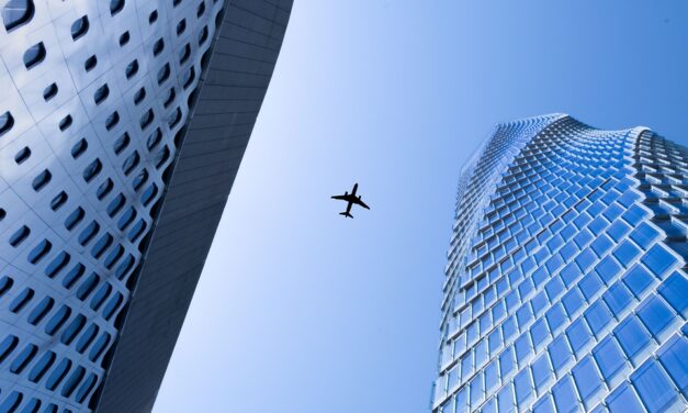 Effortless Trip Planning: Budget Guides, Safety Apps, and Booking Tools You Can’t Miss