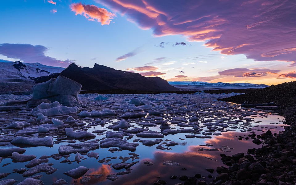 Exploring Iceland Like a Local: Insider Tips for an Unforgettable Journey