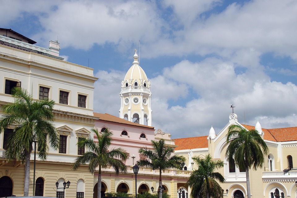 Exploring Panama’s Best-Kept Secrets: Beaches, Jungles, and Historic Charms