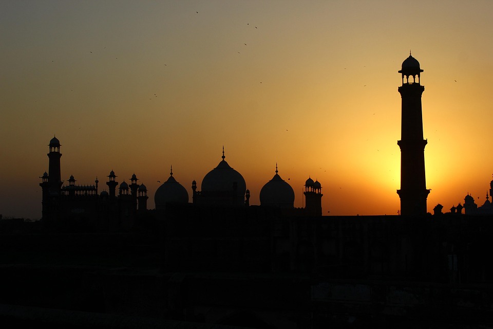 Epic Road Trips Across Pakistan: Routes, Stops, and Incredible Experiences