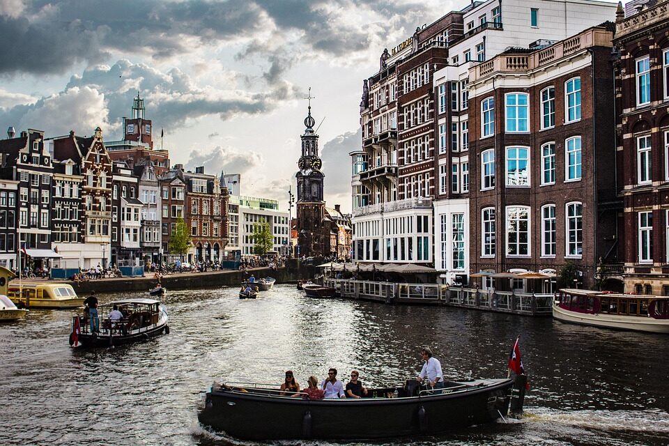 Must-Visit Places in the Netherlands: From Iconic Windmills to Enchanting Hidden Gems