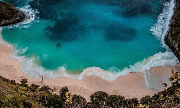 Solomon Islands Adventures: Exploring Pristine Beaches, Lush Rainforests, and Rich Culture