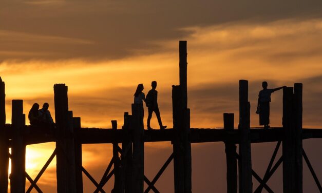 Immersive Travel in Myanmar: Must-Visit Destinations and Insider Insights