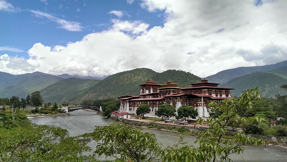 Bhutan’s Top Mystical Monasteries and Scenic Hikes You Can’t Miss