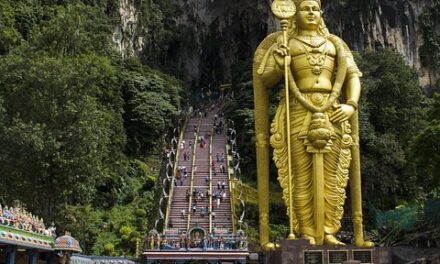 Nature’s Masterpieces in Malaysia: National Parks, Rainforests, and Eco-Treasures