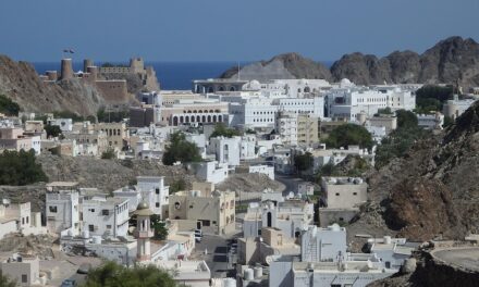Unveiling the Magic of Oman: Stunning Landscapes, Traditions, and Travel Tips