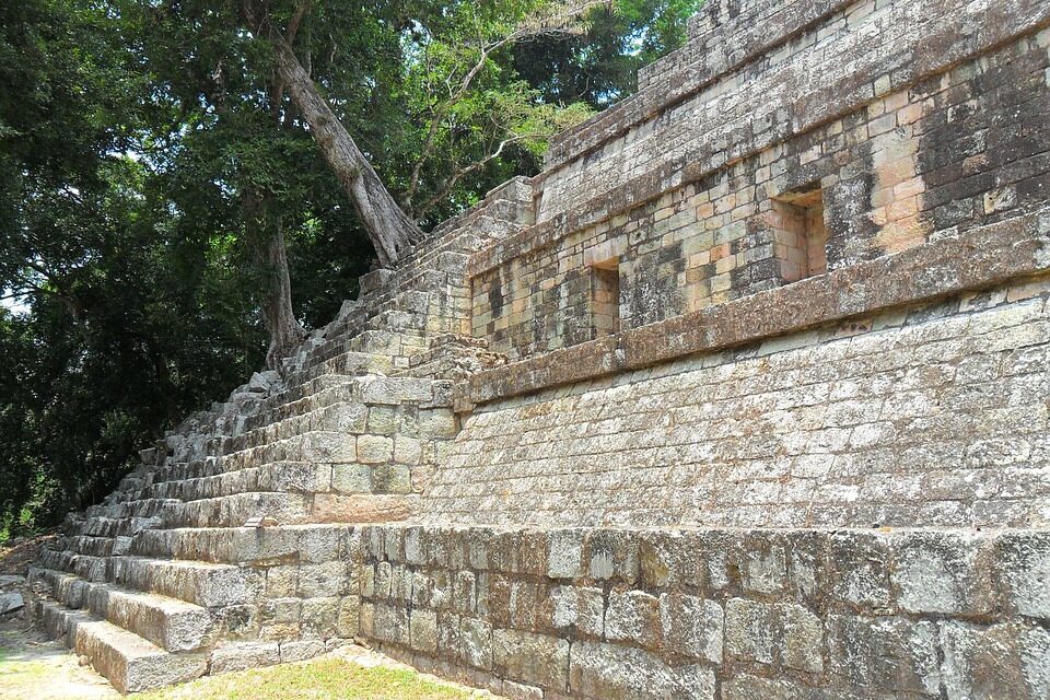 Why Honduras Should Be on Every Traveler’s Bucket List: Tips for an Unforgettable Trip