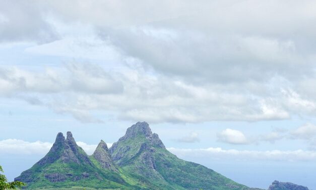 A Traveler’s Paradise: The Best Beaches, Landscapes, and Experiences in Mauritius
