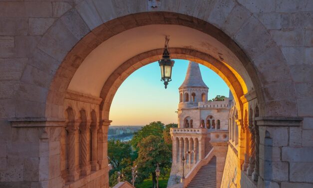 10 Must-See Places in Hungary That Showcase Its Rich History and Culture