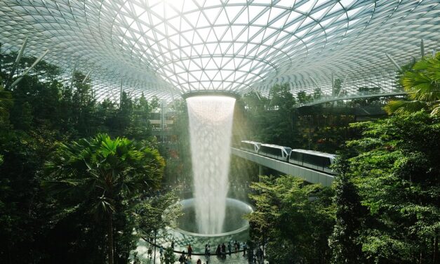 10 Must-Visit Places in Singapore: From Famous Icons to Underrated Spots