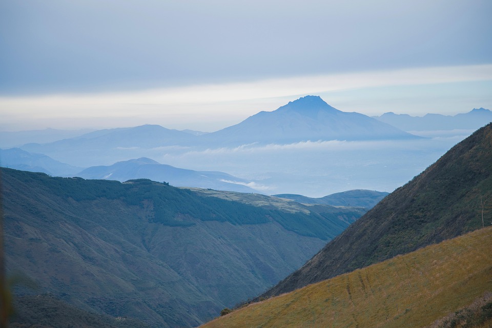 Authentic Ecuador: A Traveler’s Guide to Its Culture, Food, and History