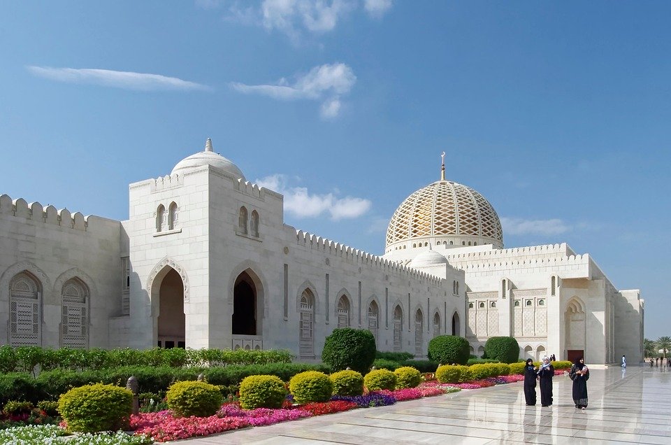 Discover Oman’s Unique Blend of Nature, History, and Luxury Travel
