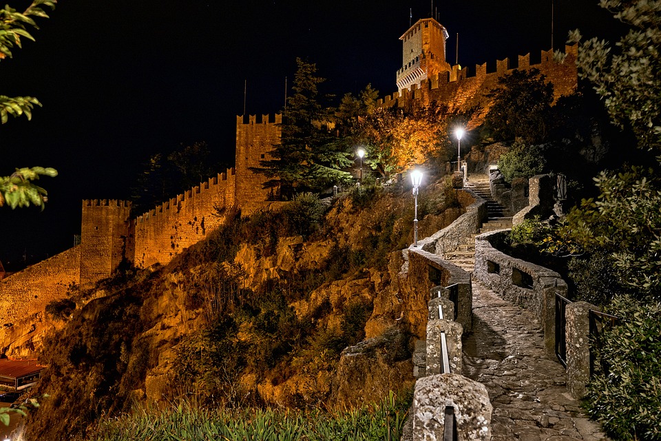 Historic Landmarks and Panoramic Views: The Best of San Marino for Wanderers