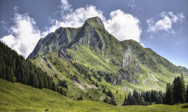 Lake Bliss: Switzerland’s Most Beautiful Lake Destinations for Relaxation and Adventure